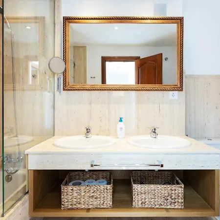 & Balcony 3d Apartment *