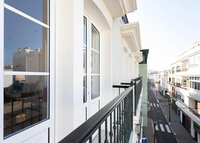 & Balcony 3d דירה *
